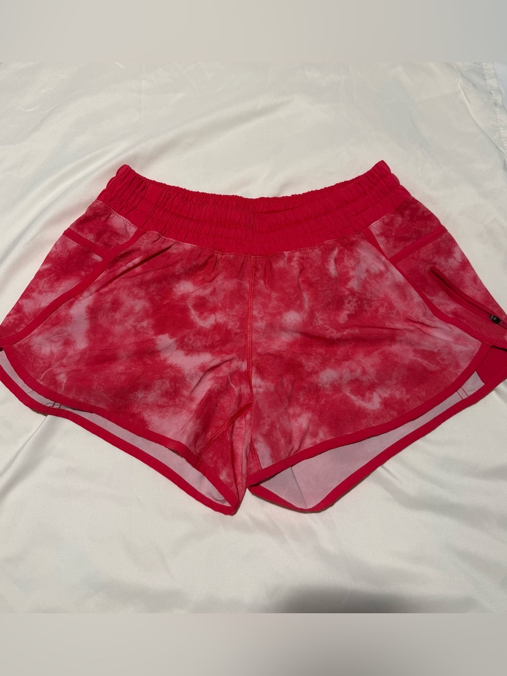 Lululemon Tracker Short IV (4-way Stretch) Rare Hot Pink / White Tie Dye